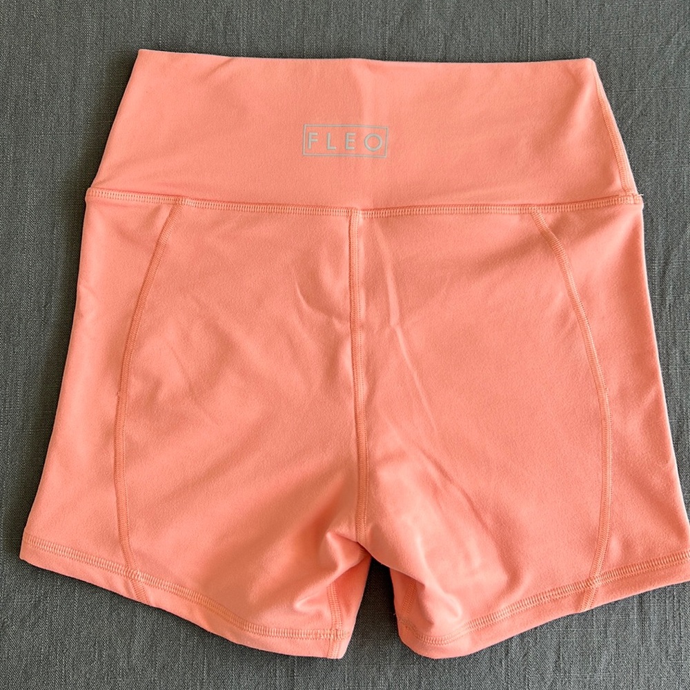 Fleo High Rise Contour